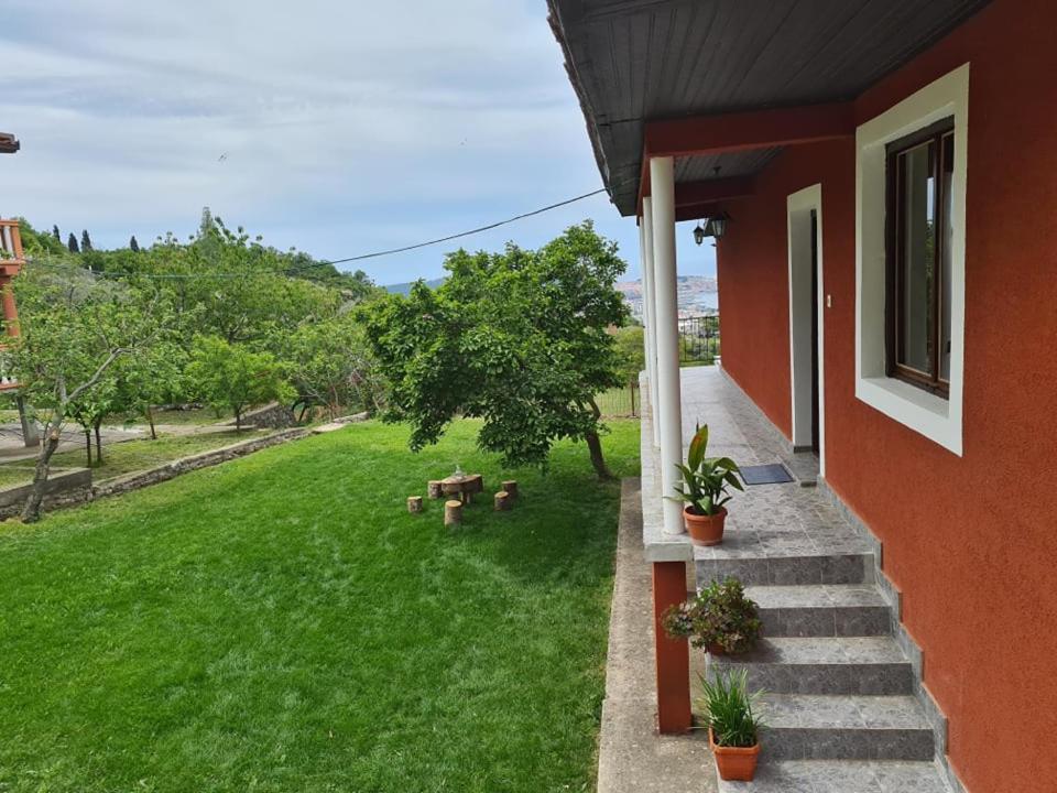 Holiday Home Vulezic บาร์ ภายนอก รูปภาพ